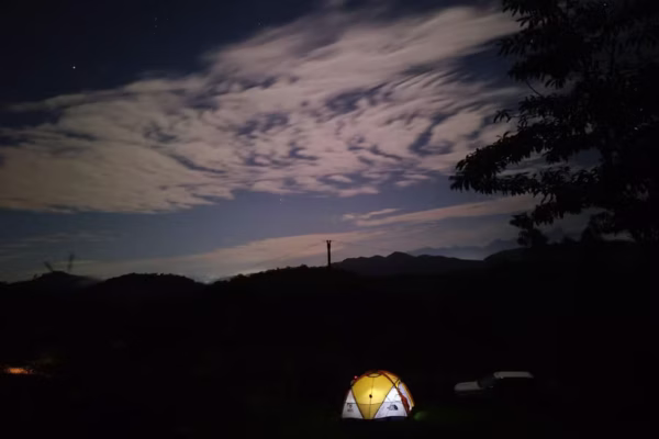 Novo trecho da Travessia Mico-Leão-Dourado é inaugurado com observação noturna do céu em experiência de astroturismo